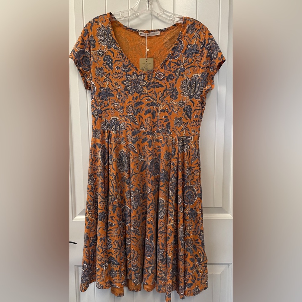 Beautiful short sleeve Peruvian Connection Laramie dress, Medium new with tags.